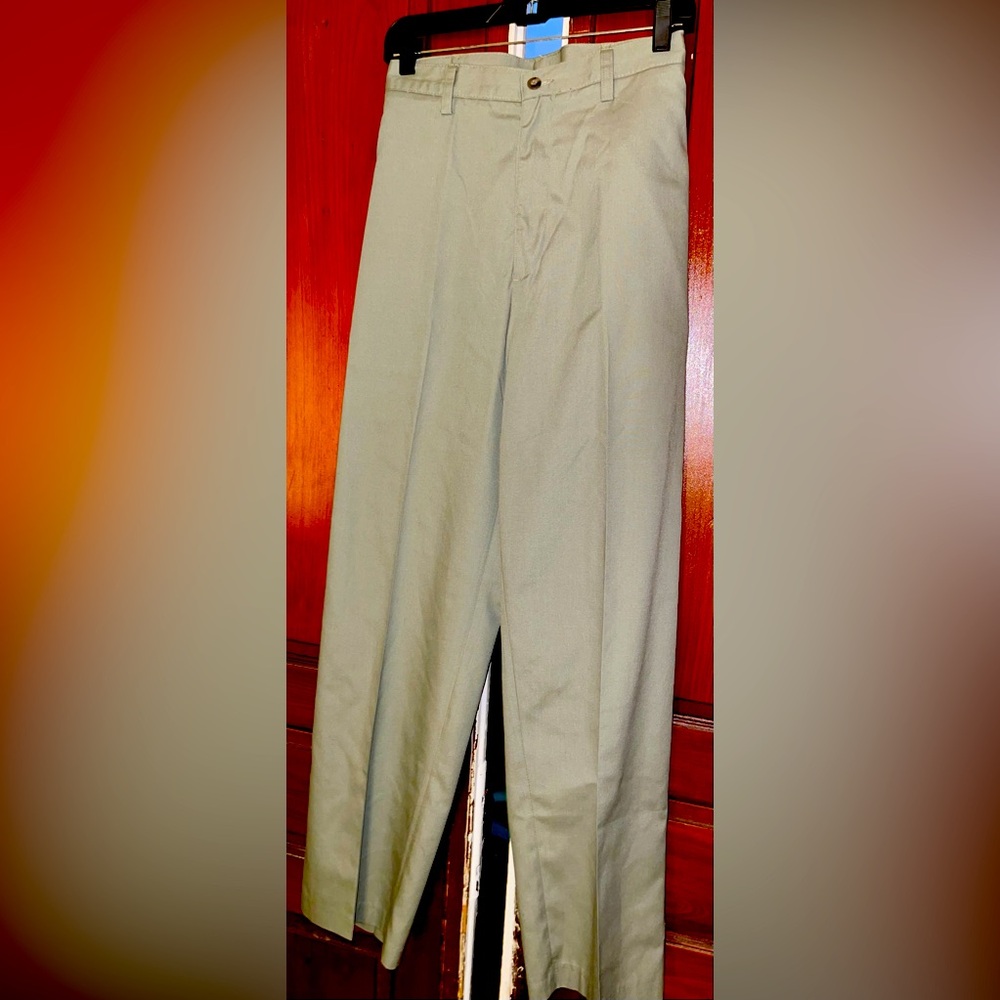 Men’s Haggar Khaki Dress Pants. Size 36/32